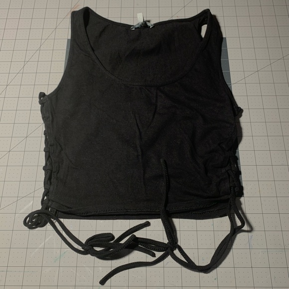 Tops - Picture 5 of 7